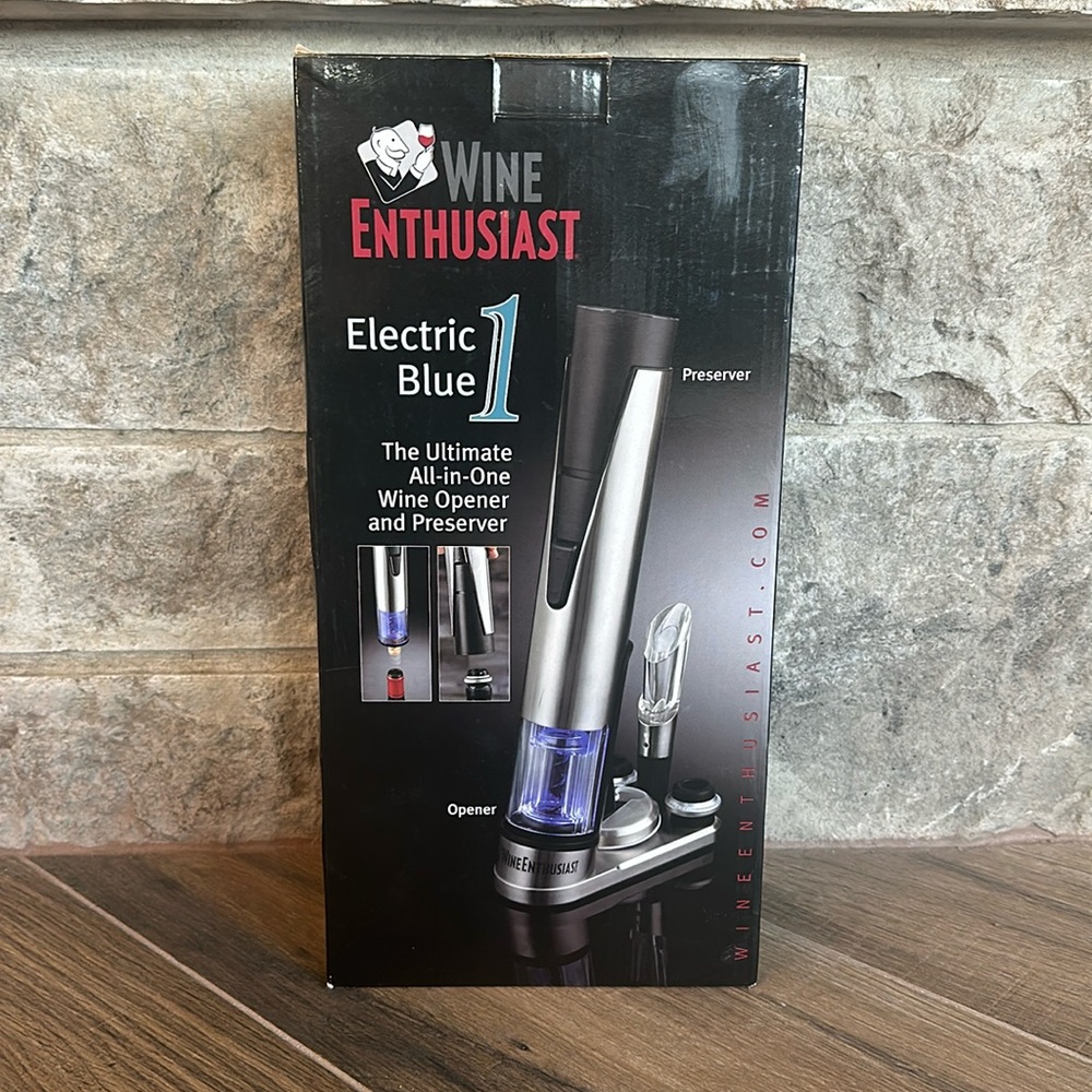 Wine Enthusiast Electric Blue 1 All-In-One Wine Opener and Preserver
